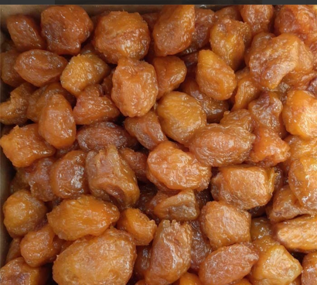 آلو بخارا حاج حسنی
